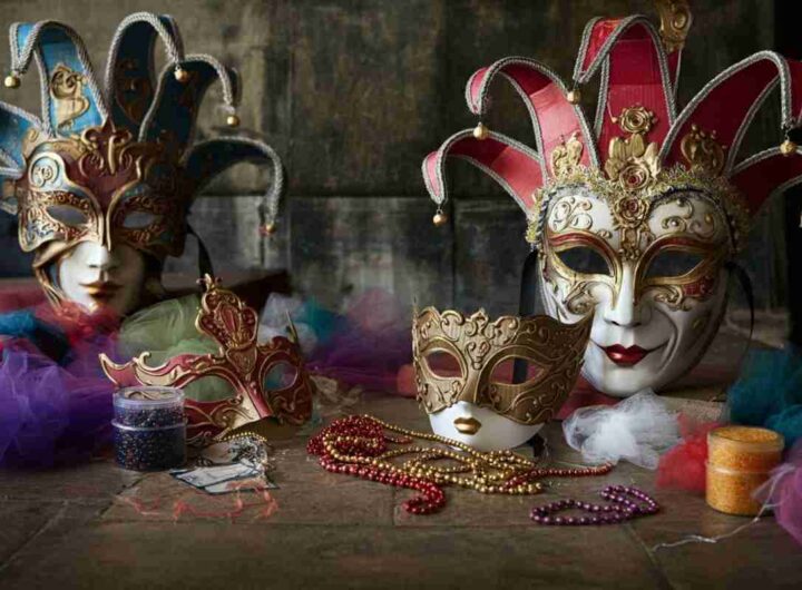 Crea la tua maschera veneziana con cartone riciclato: un progetto creativo da non perdere!